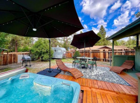 Wood beam cabin, family friendly, pets, Wi-Fi Big Bear Lake